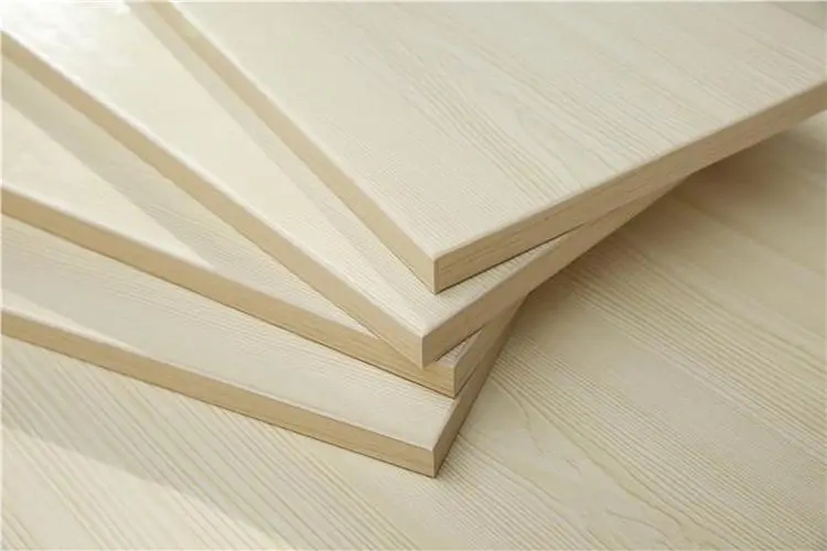 Valget av smeltelim i kantbåndindustrien for panelmøbler.